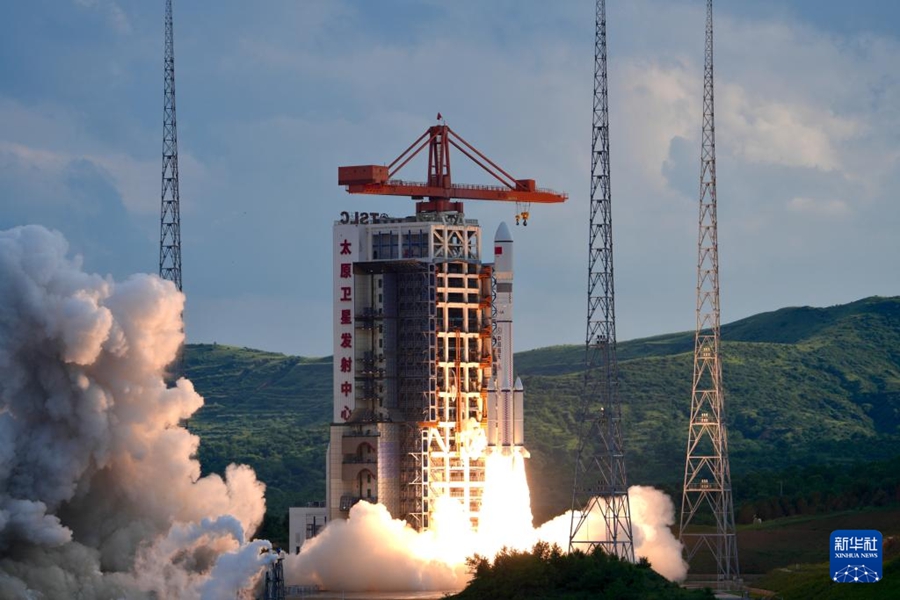 Cina: lanciato il satellite internet LEO 05